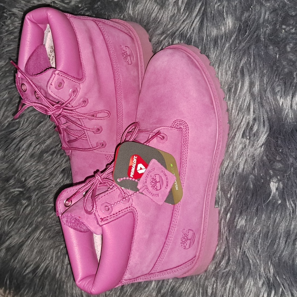 Pink Timberlands - Picture 2 of 3